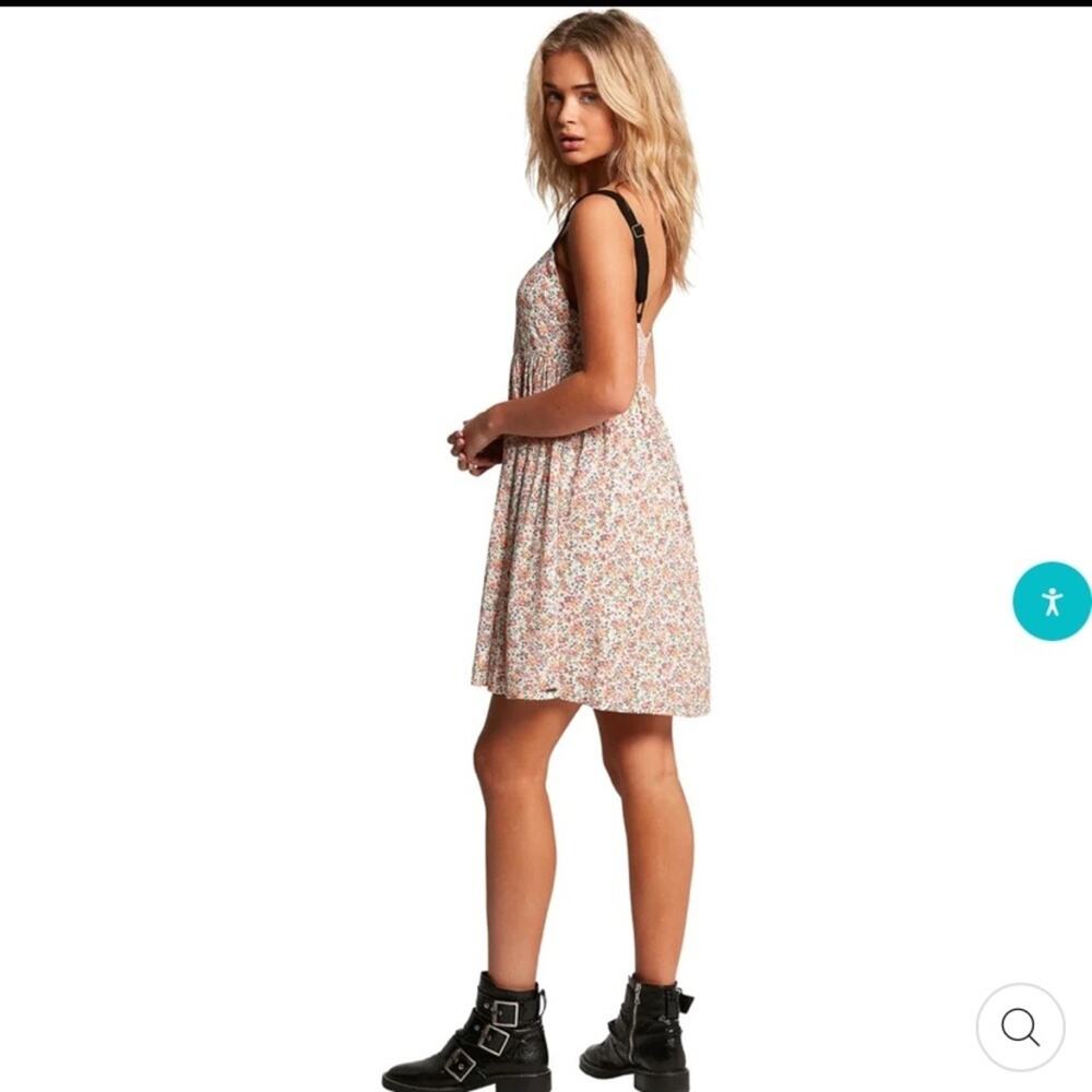 VOLCOM SOME THYME DRESS - Picture 3 of 11